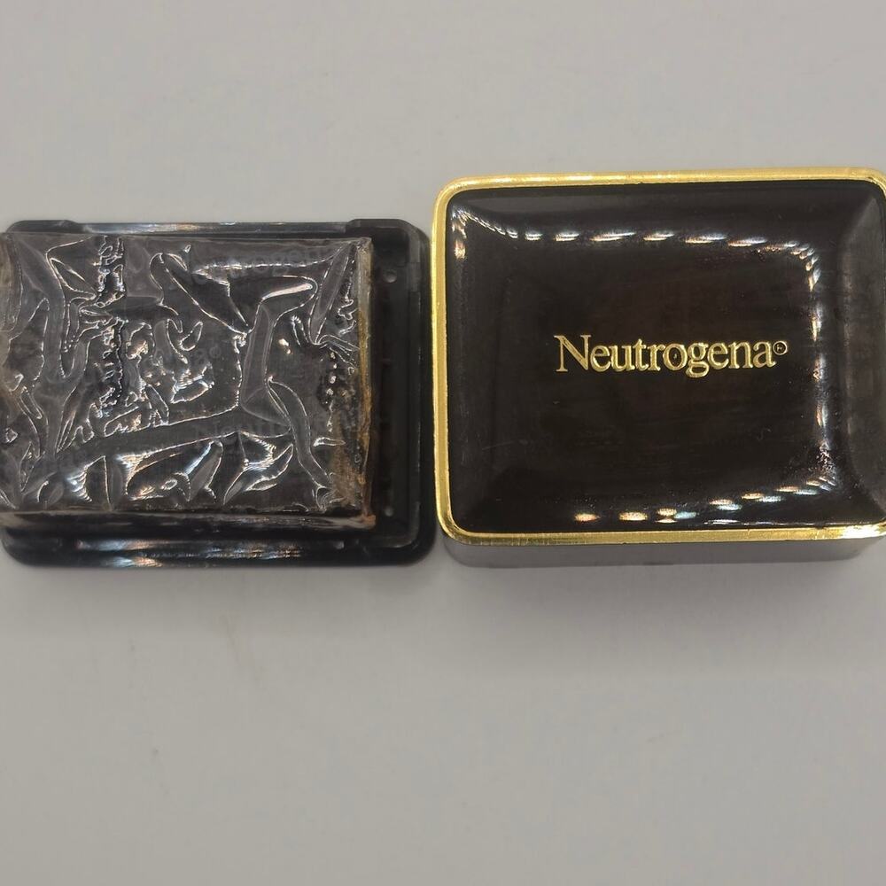 Neutrogena Travel Size Glycerin Soap &‎ Travel Case Sealed Vintage 1.4oz